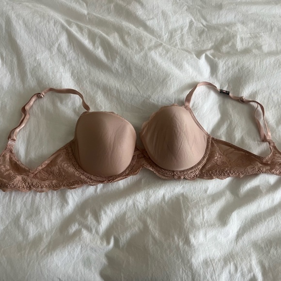 Victoria's Secret Dream Angels Demi Bra - Picture 2 of 4